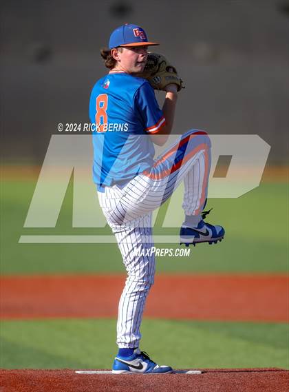 Thumbnail 3 in Grand Oaks vs Oak Ridge (Battle of the Oaks) photogallery.