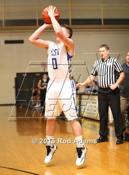 Thumbnail 3 in Lincoln East @ Lincoln Southeast (Heartland Athletic Conference Tournament) photogallery.