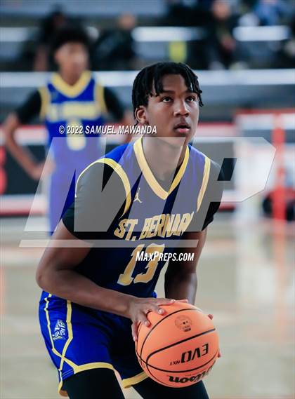 Thumbnail 1 in Campbell Hall vs  St. Bernard  (Beverly Hills Tournament) photogallery.