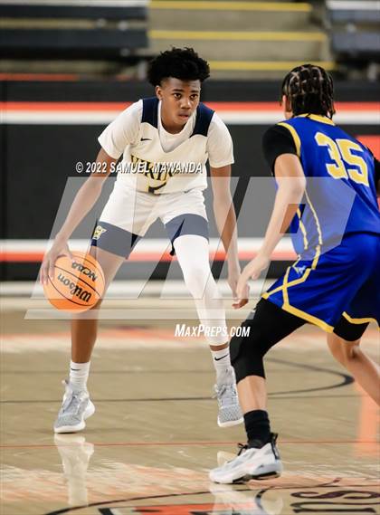 Thumbnail 2 in Campbell Hall vs  St. Bernard  (Beverly Hills Tournament) photogallery.
