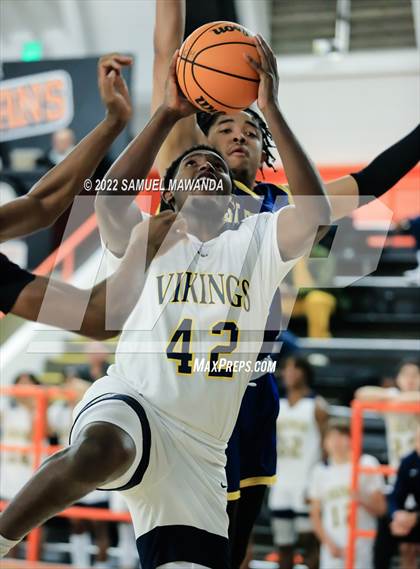 Thumbnail 1 in Campbell Hall vs  St. Bernard  (Beverly Hills Tournament) photogallery.
