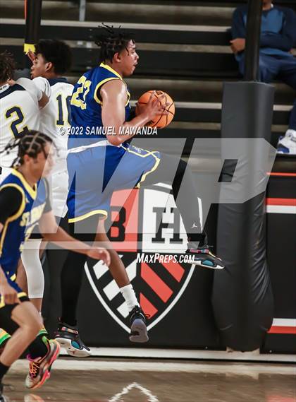 Thumbnail 3 in Campbell Hall vs  St. Bernard  (Beverly Hills Tournament) photogallery.