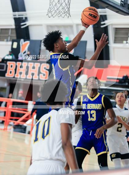 Thumbnail 2 in Campbell Hall vs  St. Bernard  (Beverly Hills Tournament) photogallery.