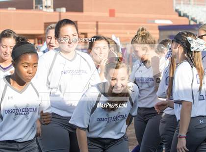 Thumbnail 2 in DeSoto Central vs. Tupelo photogallery.