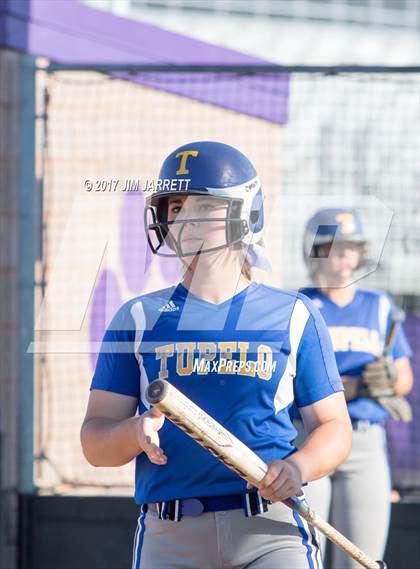 Thumbnail 1 in DeSoto Central vs. Tupelo photogallery.