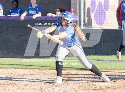 Thumbnail 2 in DeSoto Central vs. Tupelo photogallery.