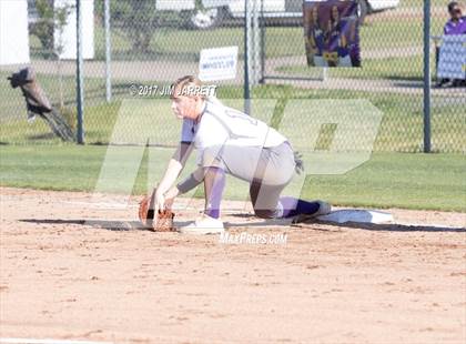 Thumbnail 3 in DeSoto Central vs. Tupelo photogallery.