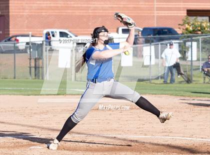 Thumbnail 1 in DeSoto Central vs. Tupelo photogallery.