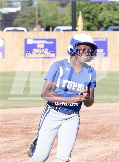 Thumbnail 3 in DeSoto Central vs. Tupelo photogallery.