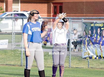 Thumbnail 1 in DeSoto Central vs. Tupelo photogallery.