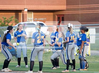 Thumbnail 2 in DeSoto Central vs. Tupelo photogallery.