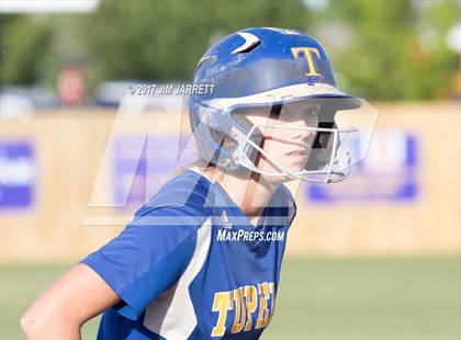 Thumbnail 1 in DeSoto Central vs. Tupelo photogallery.