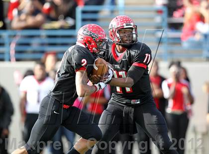 Thumbnail 1 in Cedar Hill vs. Westlake (UIL 5A Division 2 Semifinal Playoff) photogallery.