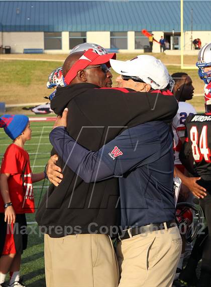 Thumbnail 2 in Cedar Hill vs. Westlake (UIL 5A Division 2 Semifinal Playoff) photogallery.