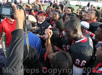 Thumbnail 1 in Cedar Hill vs. Westlake (UIL 5A Division 2 Semifinal Playoff) photogallery.