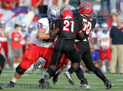 Thumbnail 2 in Cedar Hill vs. Westlake (UIL 5A Division 2 Semifinal Playoff) photogallery.