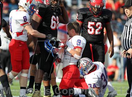 Thumbnail 3 in Cedar Hill vs. Westlake (UIL 5A Division 2 Semifinal Playoff) photogallery.
