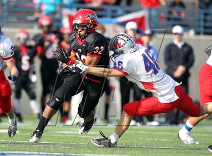 Thumbnail 2 in Cedar Hill vs. Westlake (UIL 5A Division 2 Semifinal Playoff) photogallery.
