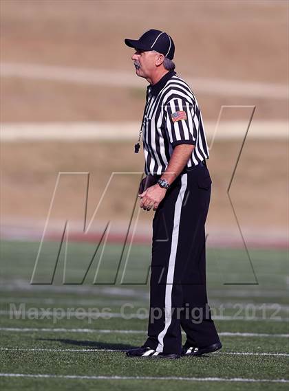 Thumbnail 3 in Cedar Hill vs. Westlake (UIL 5A Division 2 Semifinal Playoff) photogallery.