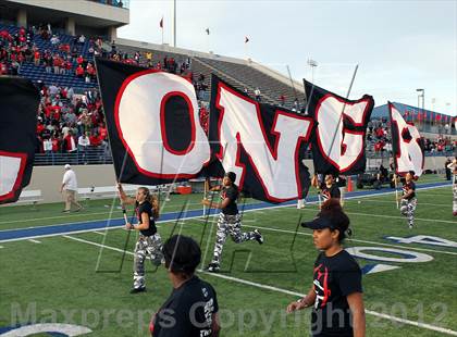 Thumbnail 1 in Cedar Hill vs. Westlake (UIL 5A Division 2 Semifinal Playoff) photogallery.