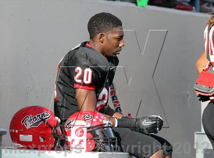 Thumbnail 2 in Cedar Hill vs. Westlake (UIL 5A Division 2 Semifinal Playoff) photogallery.