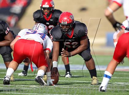 Thumbnail 2 in Cedar Hill vs. Westlake (UIL 5A Division 2 Semifinal Playoff) photogallery.
