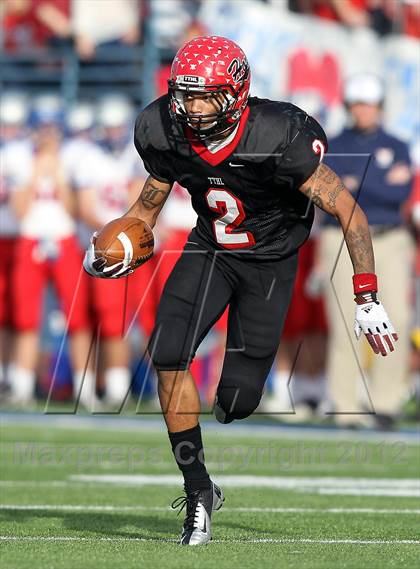 Thumbnail 3 in Cedar Hill vs. Westlake (UIL 5A Division 2 Semifinal Playoff) photogallery.