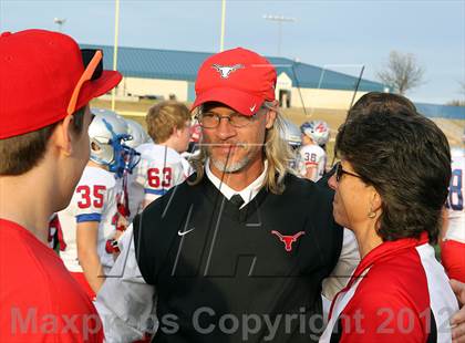 Thumbnail 2 in Cedar Hill vs. Westlake (UIL 5A Division 2 Semifinal Playoff) photogallery.