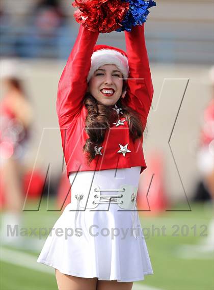 Thumbnail 1 in Cedar Hill vs. Westlake (UIL 5A Division 2 Semifinal Playoff) photogallery.