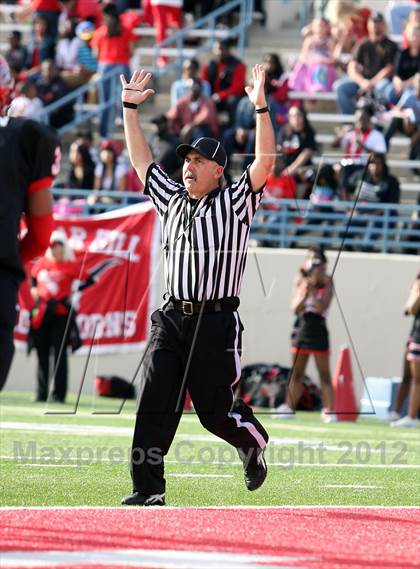 Thumbnail 1 in Cedar Hill vs. Westlake (UIL 5A Division 2 Semifinal Playoff) photogallery.