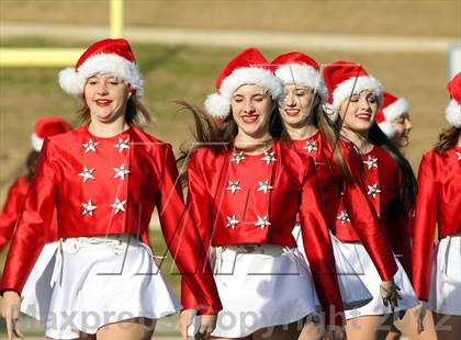 Thumbnail 1 in Cedar Hill vs. Westlake (UIL 5A Division 2 Semifinal Playoff) photogallery.