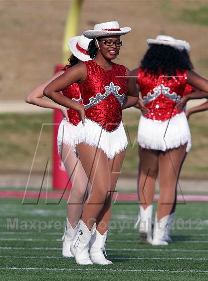 Thumbnail 1 in Cedar Hill vs. Westlake (UIL 5A Division 2 Semifinal Playoff) photogallery.