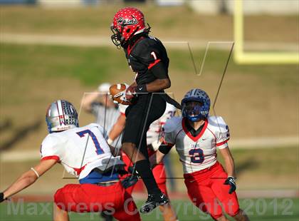 Thumbnail 1 in Cedar Hill vs. Westlake (UIL 5A Division 2 Semifinal Playoff) photogallery.