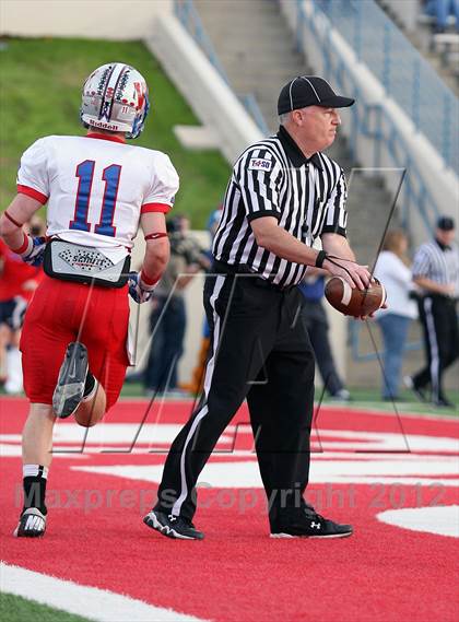 Thumbnail 2 in Cedar Hill vs. Westlake (UIL 5A Division 2 Semifinal Playoff) photogallery.
