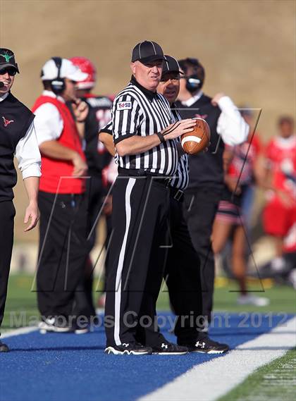 Thumbnail 1 in Cedar Hill vs. Westlake (UIL 5A Division 2 Semifinal Playoff) photogallery.