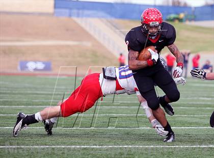 Thumbnail 3 in Cedar Hill vs. Westlake (UIL 5A Division 2 Semifinal Playoff) photogallery.