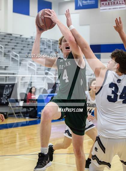 Thumbnail 3 in Reagan [Ronald] vs Boerne-Champion (Spurs High School Showcase) photogallery.