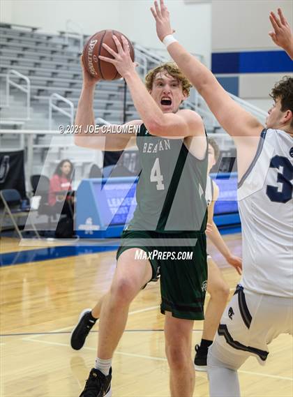 Thumbnail 2 in Reagan [Ronald] vs Boerne-Champion (Spurs High School Showcase) photogallery.