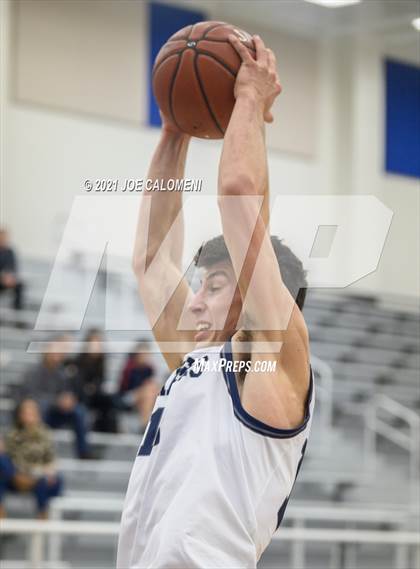 Thumbnail 3 in Reagan [Ronald] vs Boerne-Champion (Spurs High School Showcase) photogallery.