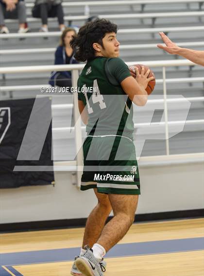 Thumbnail 2 in Reagan [Ronald] vs Boerne-Champion (Spurs High School Showcase) photogallery.