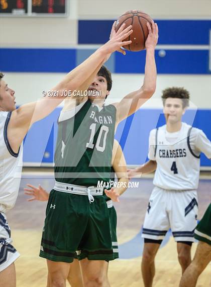 Thumbnail 3 in Reagan [Ronald] vs Boerne-Champion (Spurs High School Showcase) photogallery.