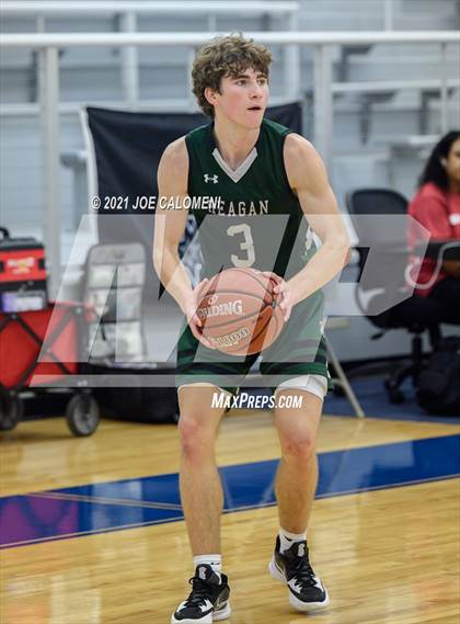 Thumbnail 1 in Reagan [Ronald] vs Boerne-Champion (Spurs High School Showcase) photogallery.