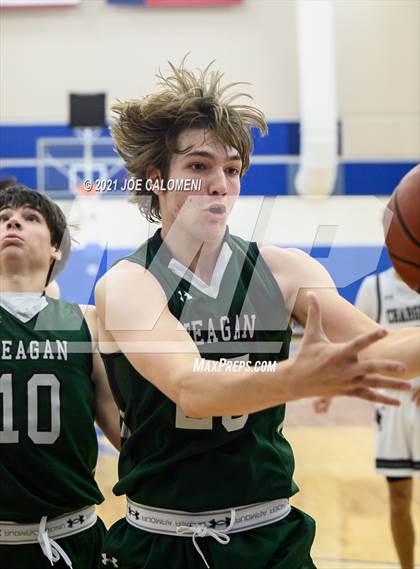 Thumbnail 3 in Reagan [Ronald] vs Boerne-Champion (Spurs High School Showcase) photogallery.
