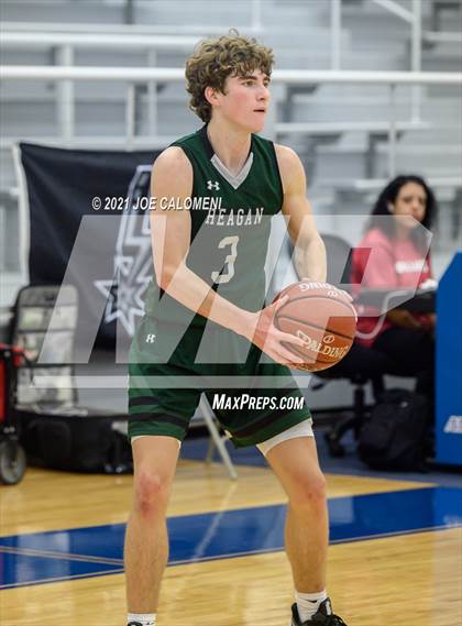 Thumbnail 1 in Reagan [Ronald] vs Boerne-Champion (Spurs High School Showcase) photogallery.