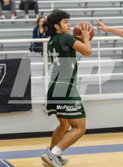 Thumbnail 1 in Reagan [Ronald] vs Boerne-Champion (Spurs High School Showcase) photogallery.