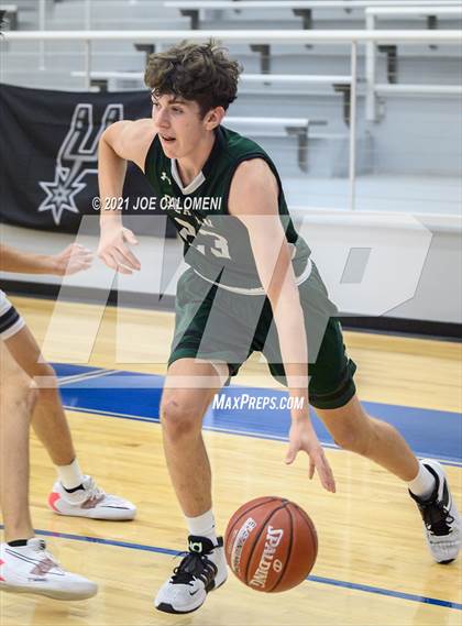 Thumbnail 2 in Reagan [Ronald] vs Boerne-Champion (Spurs High School Showcase) photogallery.