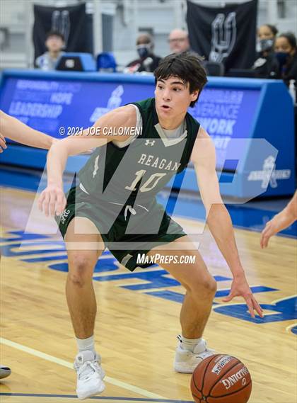 Thumbnail 1 in Reagan [Ronald] vs Boerne-Champion (Spurs High School Showcase) photogallery.