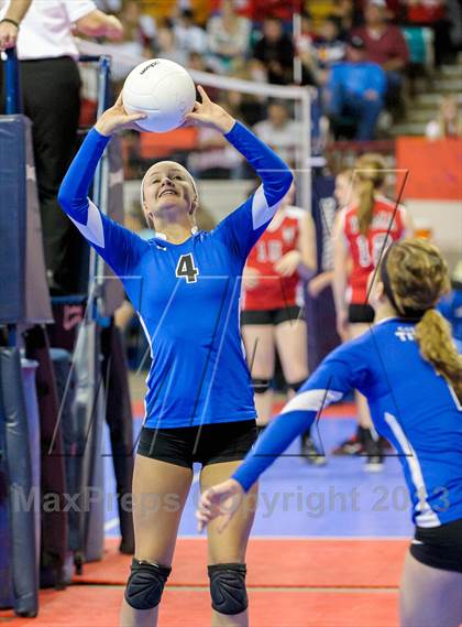 Thumbnail 2 in Platte Valley vs. Coal Ridge (CHSAA 3A Pool IV) photogallery.