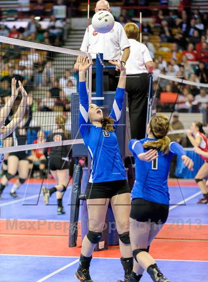 Thumbnail 2 in Platte Valley vs. Coal Ridge (CHSAA 3A Pool IV) photogallery.