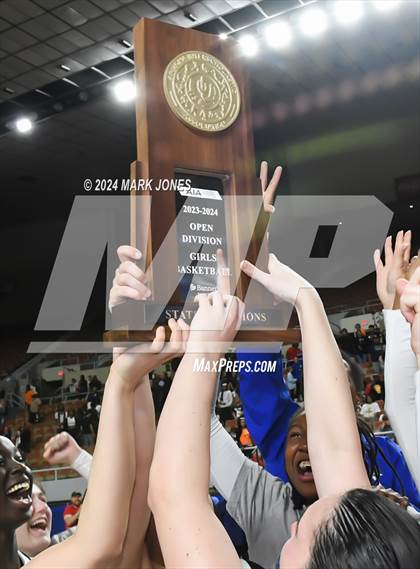 Thumbnail 3 in Xavier College Prep vs. Desert Vista (AIA Open Final - Awards) photogallery.